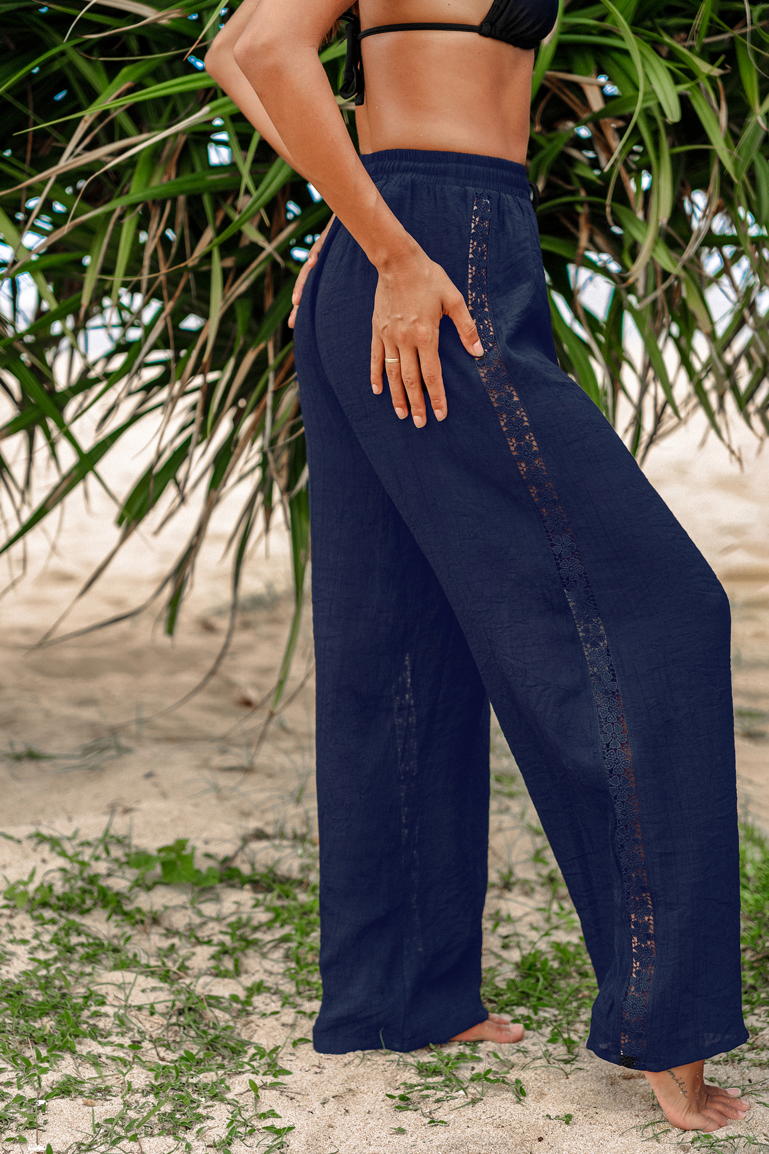 Pantalon cover up avec taille élastique et lambris en dentelle