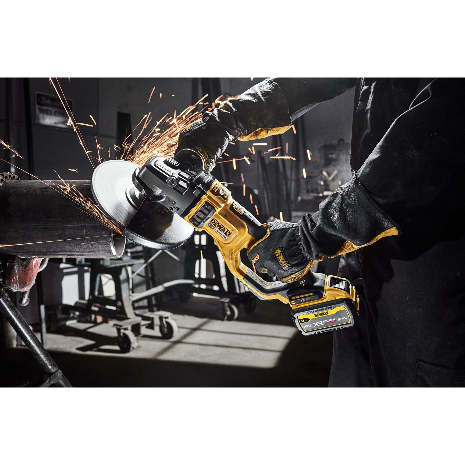 DeWALT DCG460NK Accu Haakse Slijper 230mm 54V XR FlexVolt Basic Body in koffer