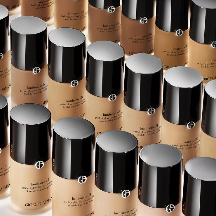 Armani Luminous Silk Foundation
