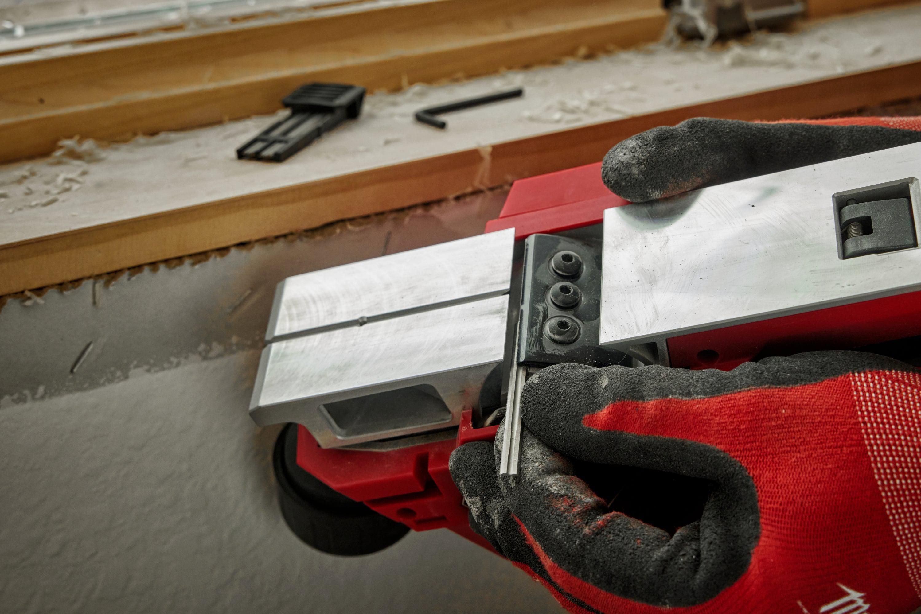 Milwaukee M12 BLP-0X Accu schaafmachine 12V Basic Body in HD-Box - 4933492850