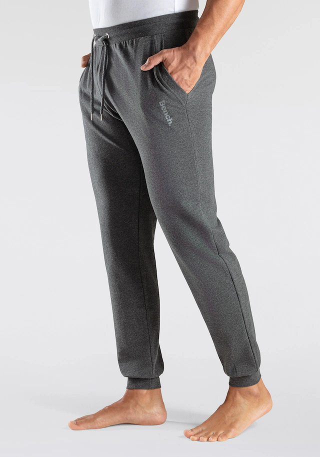 Bench. Loungewear Sweathose  Jogginghose mit Kordel, aus Baumwoll-Mix