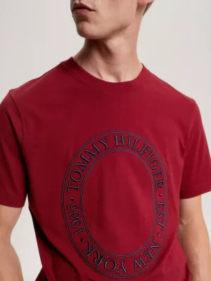 Camiseta com bordado de logotipo