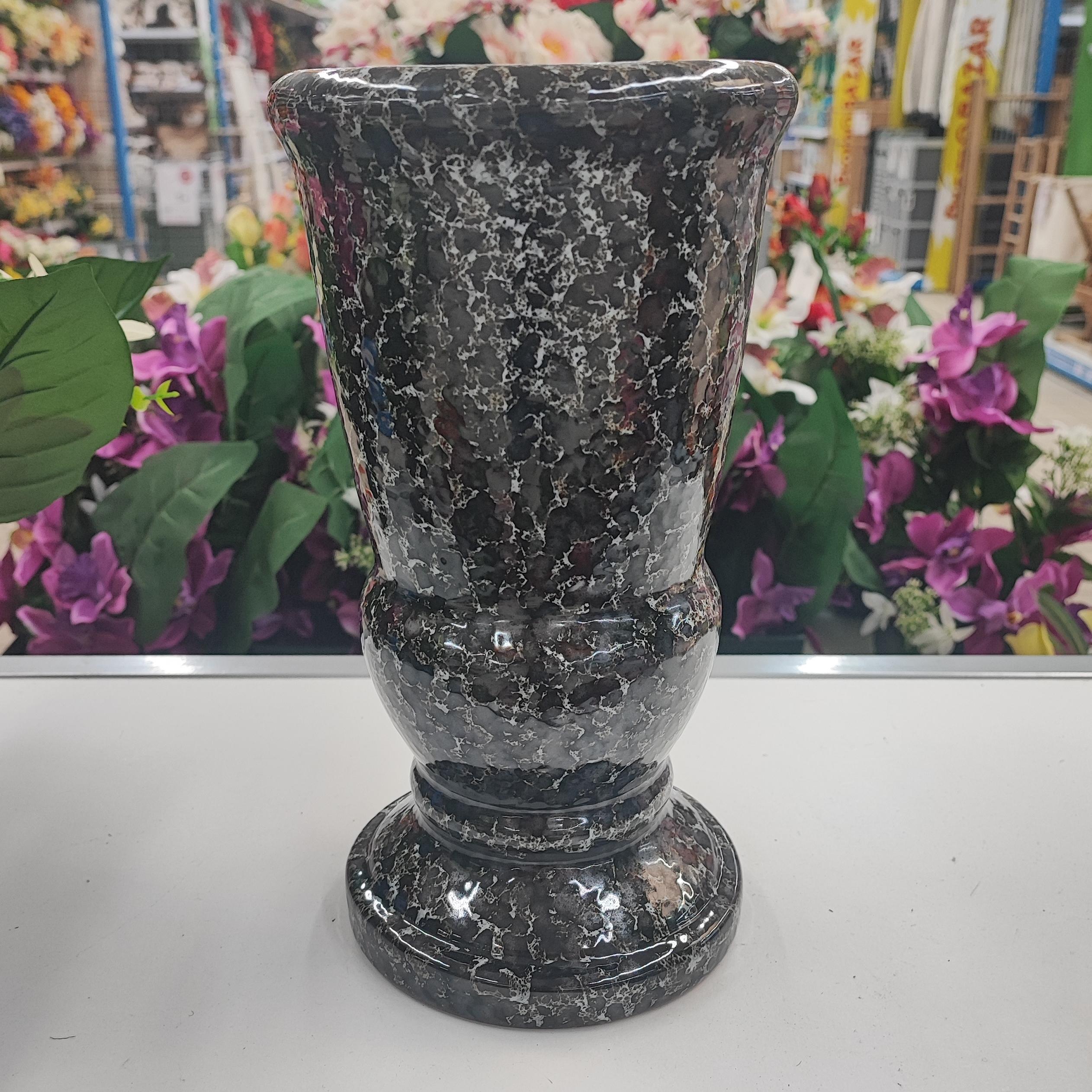 VASE CIMETIERE NOIR 15X15X28 CM