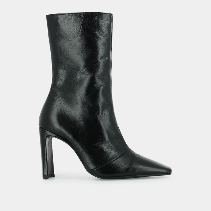 Bottines à talon haut et bout carré  en cuir noir