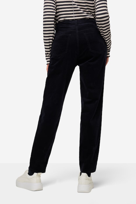 Cord-Karottenhose, weite Passform, 5-Pocket-Form