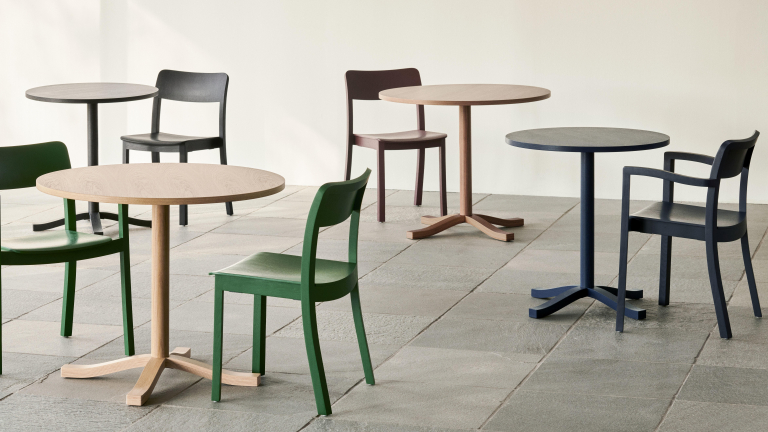 Hay Pastis eettafel 90 walnut
