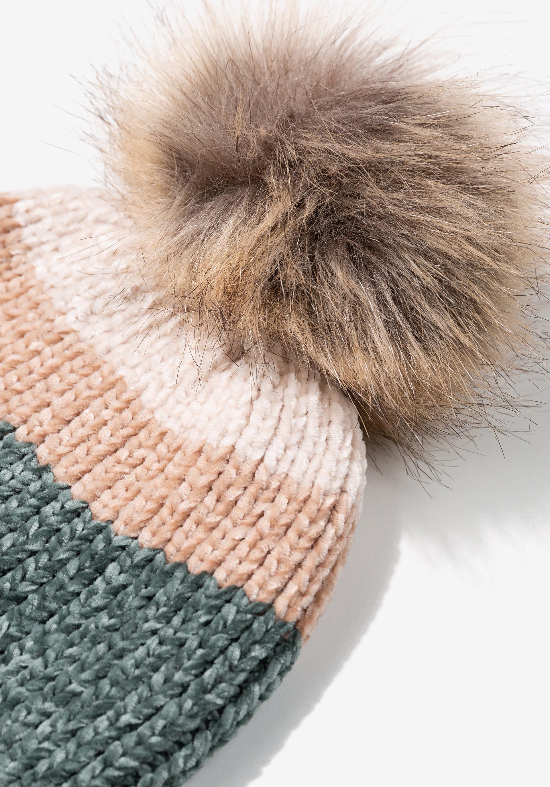 Gorro Multicolor com Pompom
