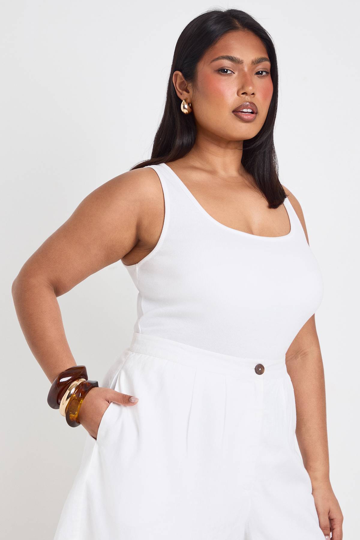 boohoo Short Long Taille Haute Ajusté En Lin Grande Taille