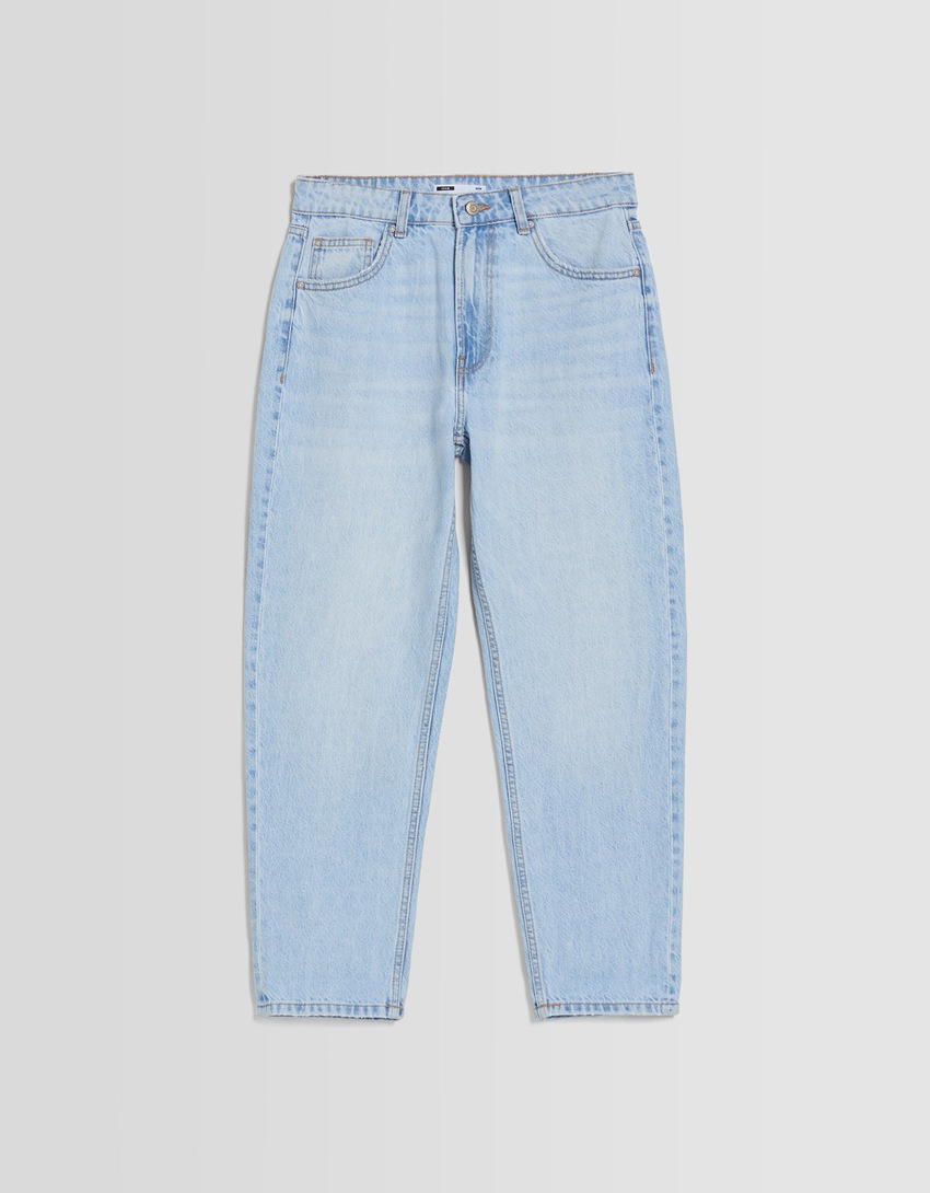 calça jeans de mãe