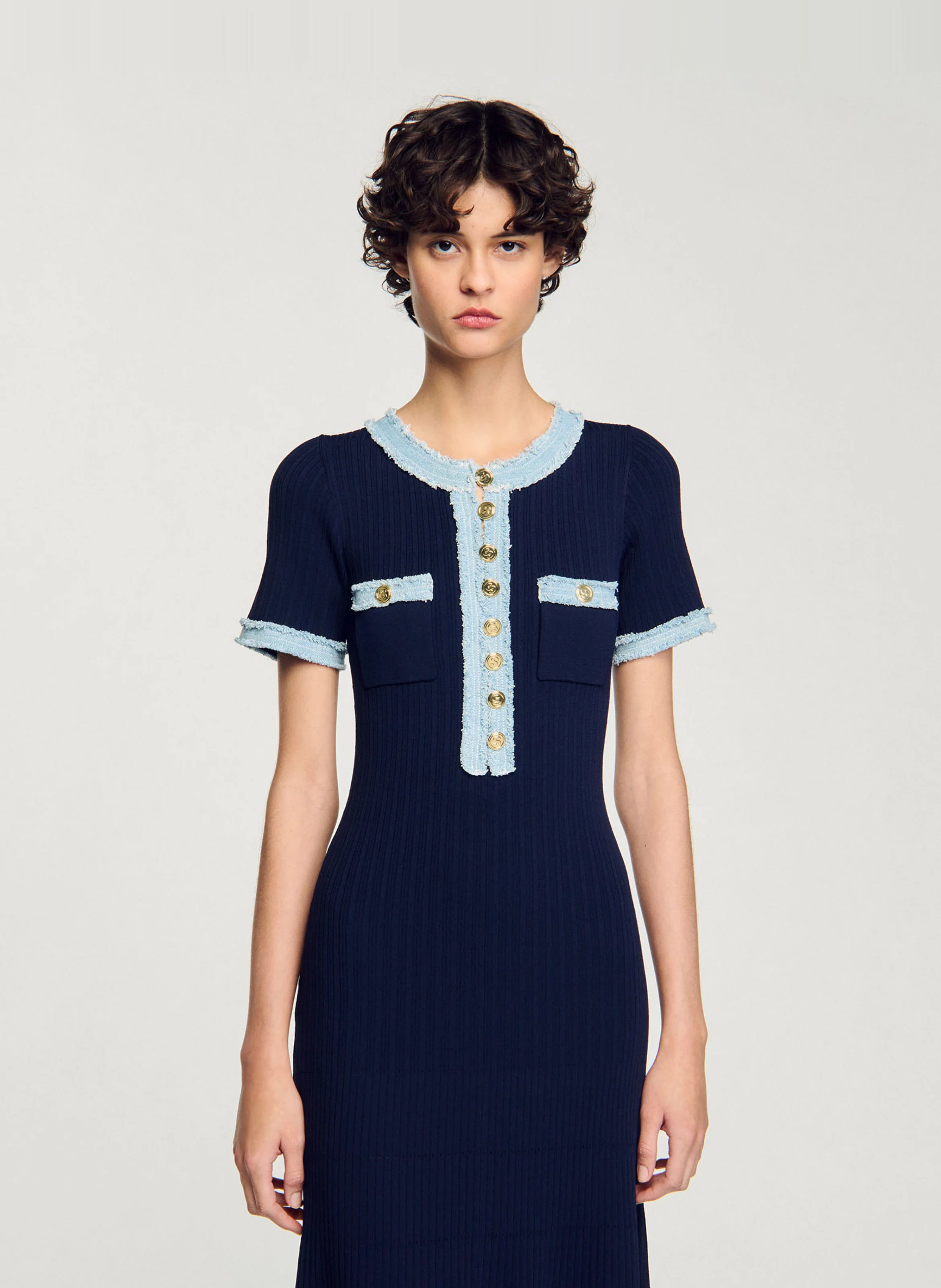 Robe midi col rond en maille et denim | Bleu