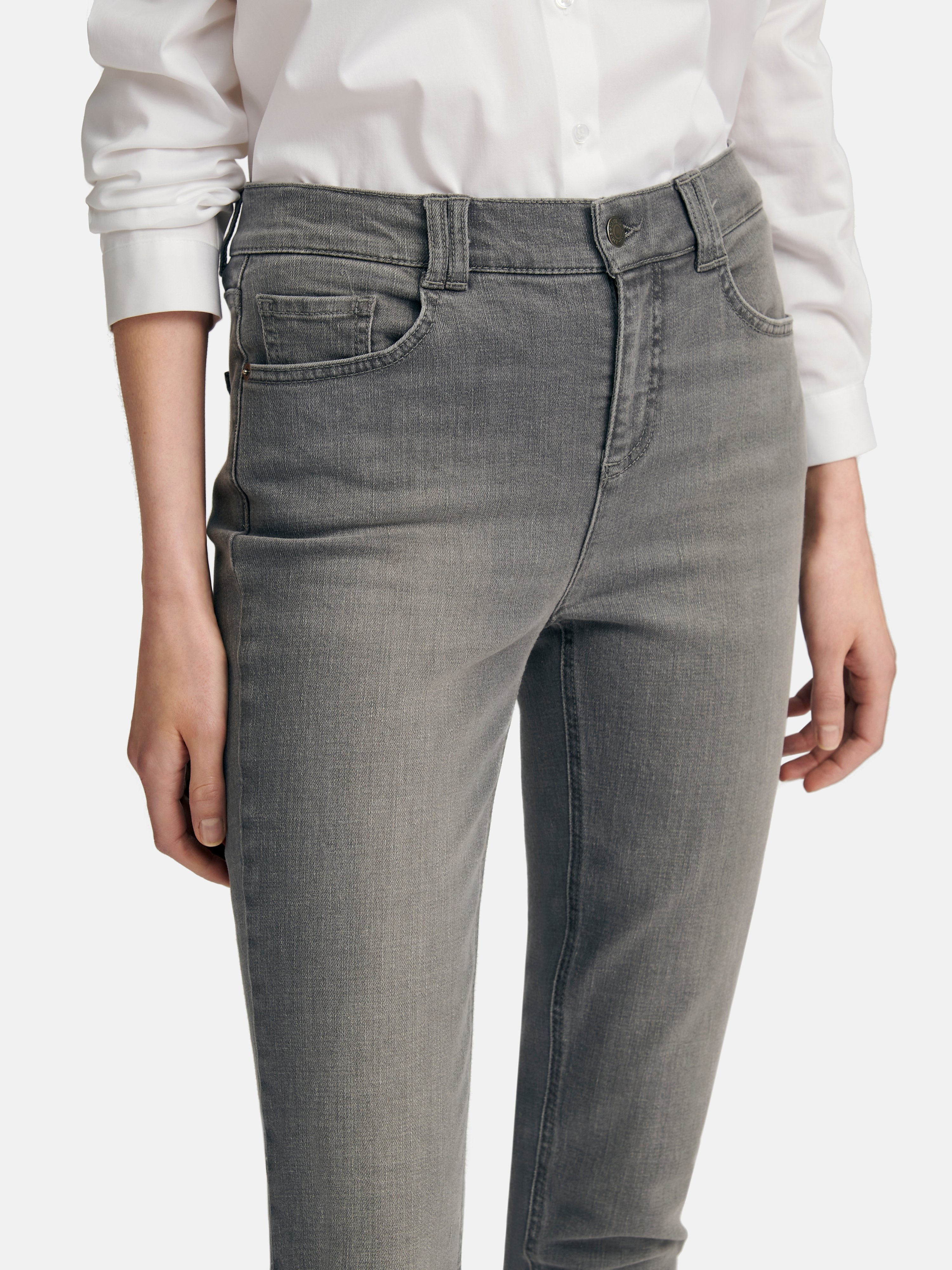 Knöchellange Slim-Fit-Jeans