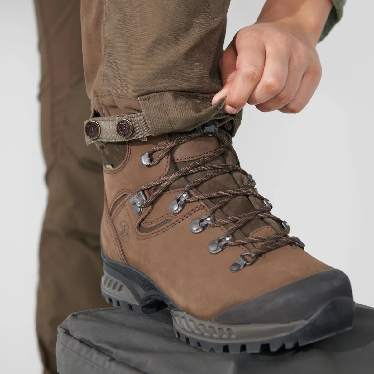 Fjällräven Women's Forest Hybrid Trousers Deep Forest