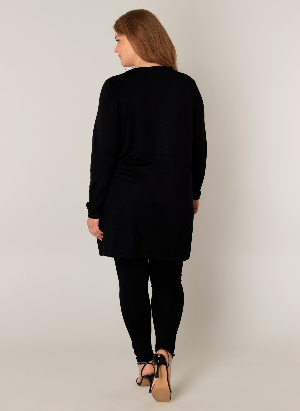Base Level Curvy V-Ausschnitt-Pullover »BAS-ANINE-LONG«, Feinstrick-Qualität