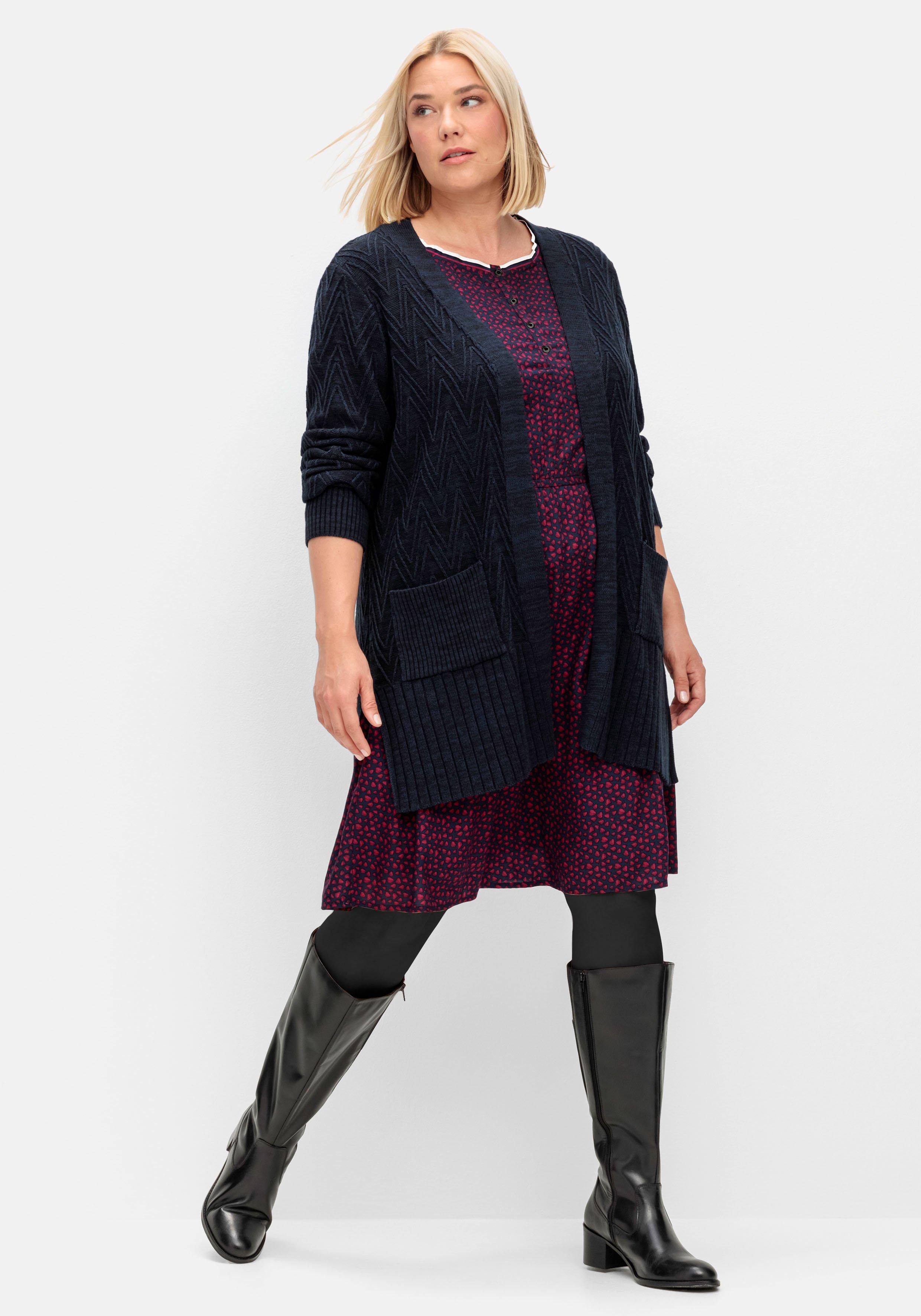 Lange Strickjacke mit Zickzack-Ajourmuster