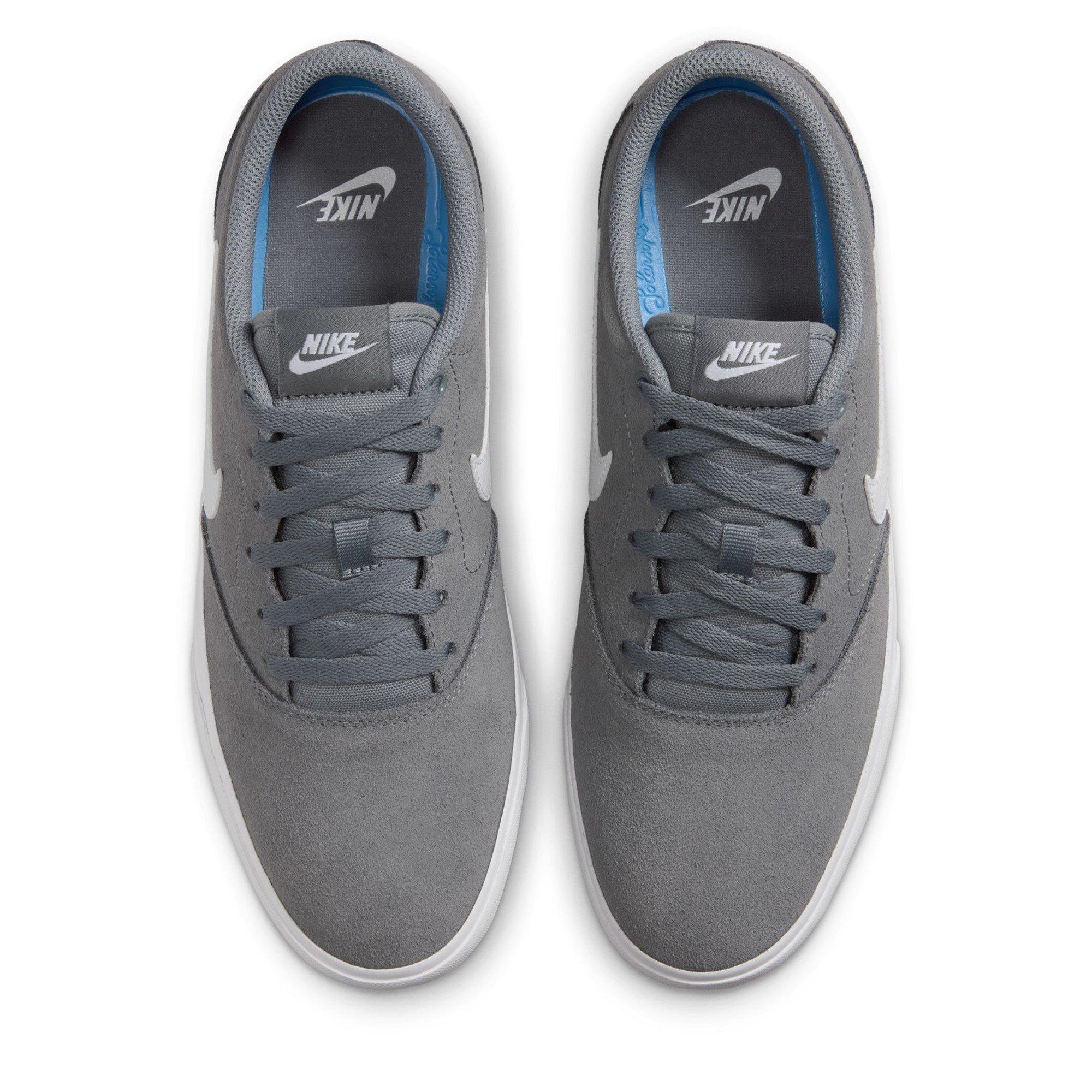 Nike Charge Low Trainers Mens