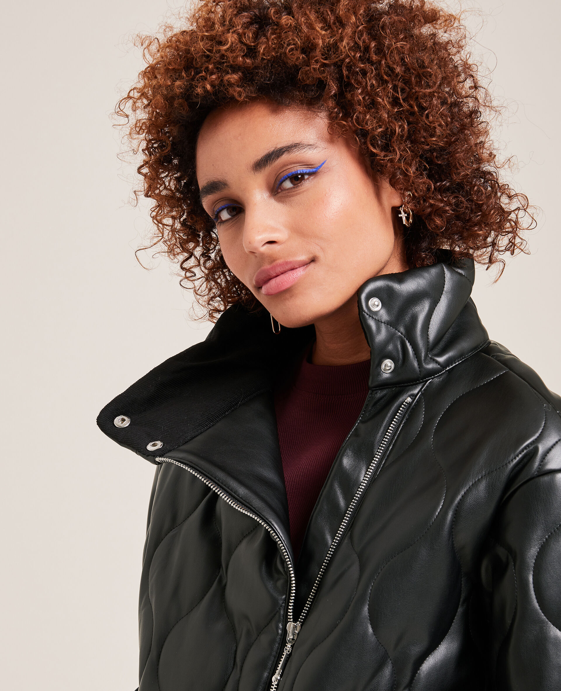 Blouson matelassé en simili cuir - Noir