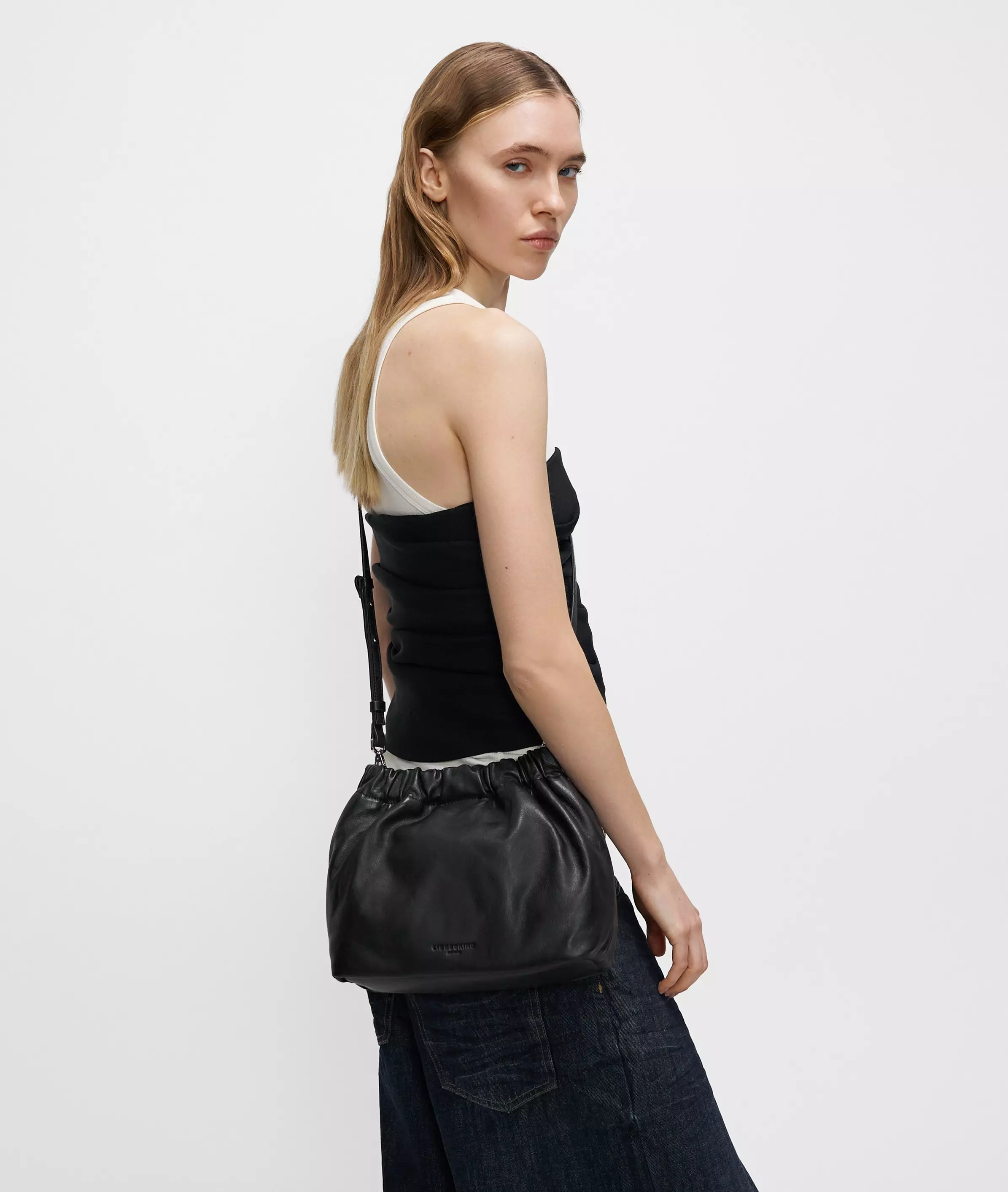 Cloud II Hobo S Handy hobo bag made from naturally grained leather