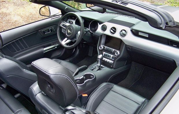 Ford Mustang fahren in Schweinfurt schenken