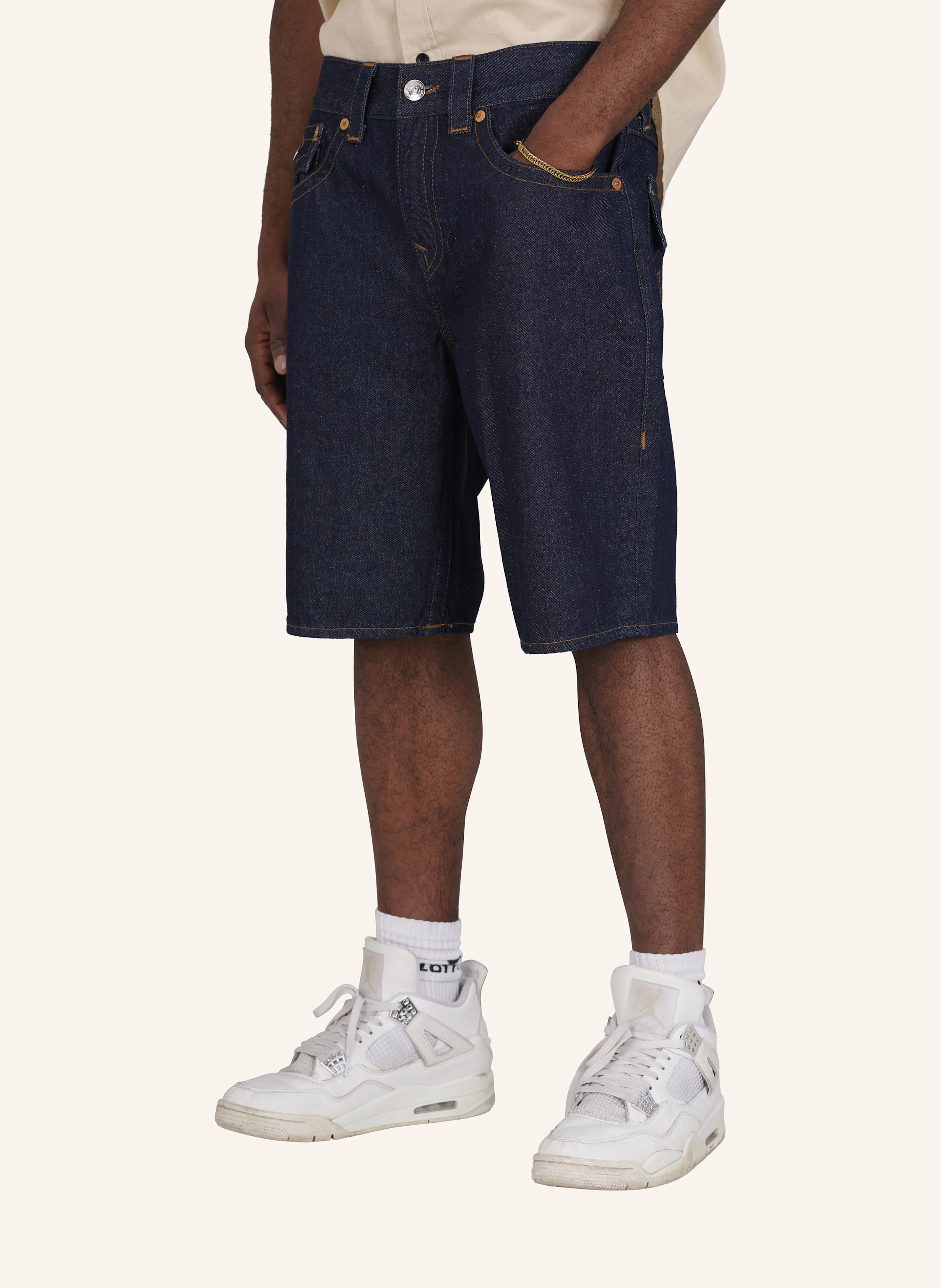 TRUE RELIGION Jeansshorts BOBBY