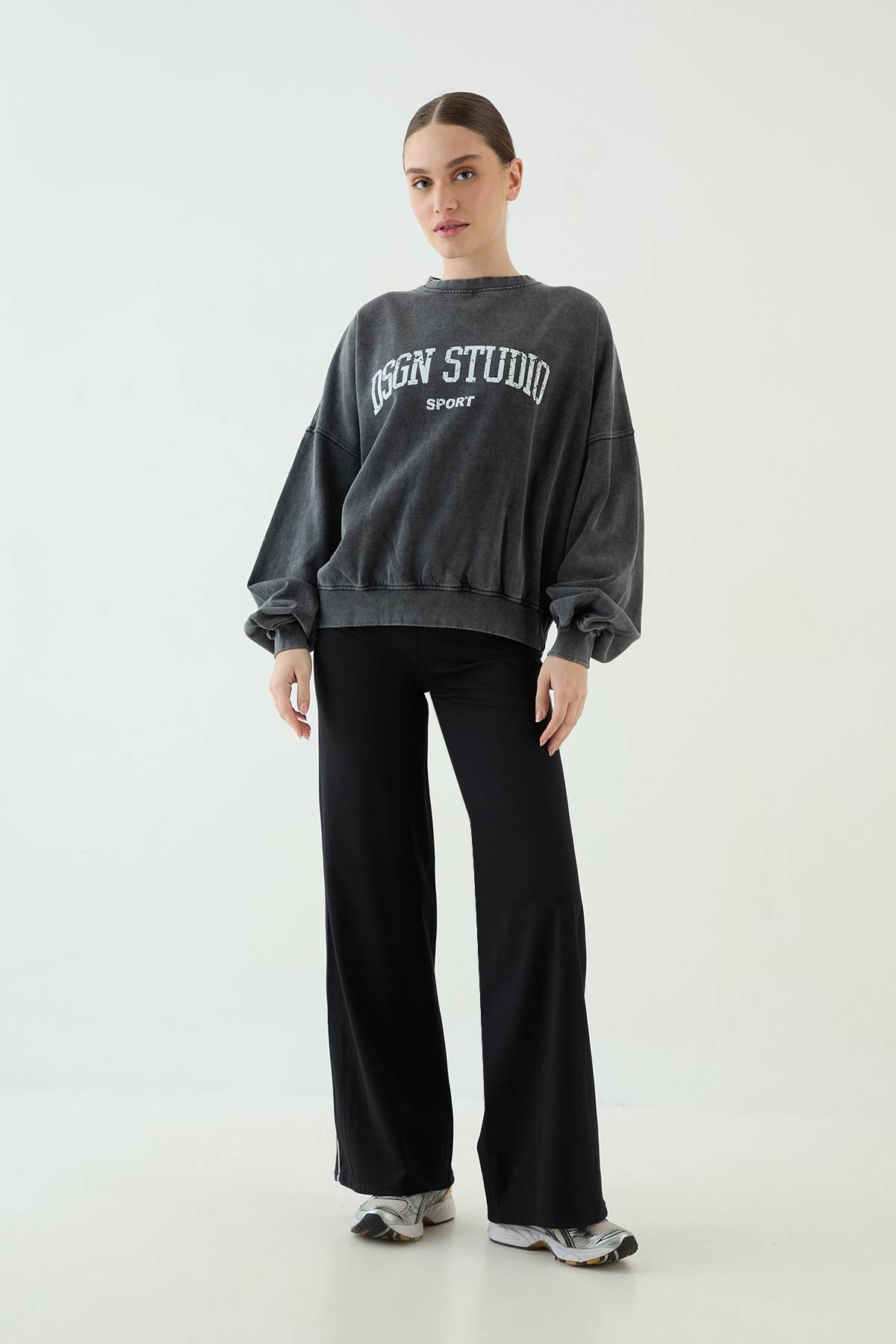 Sweat-shirt Col Rond DSGN Studio À Manches Ballon Et Imprimé Universitaire