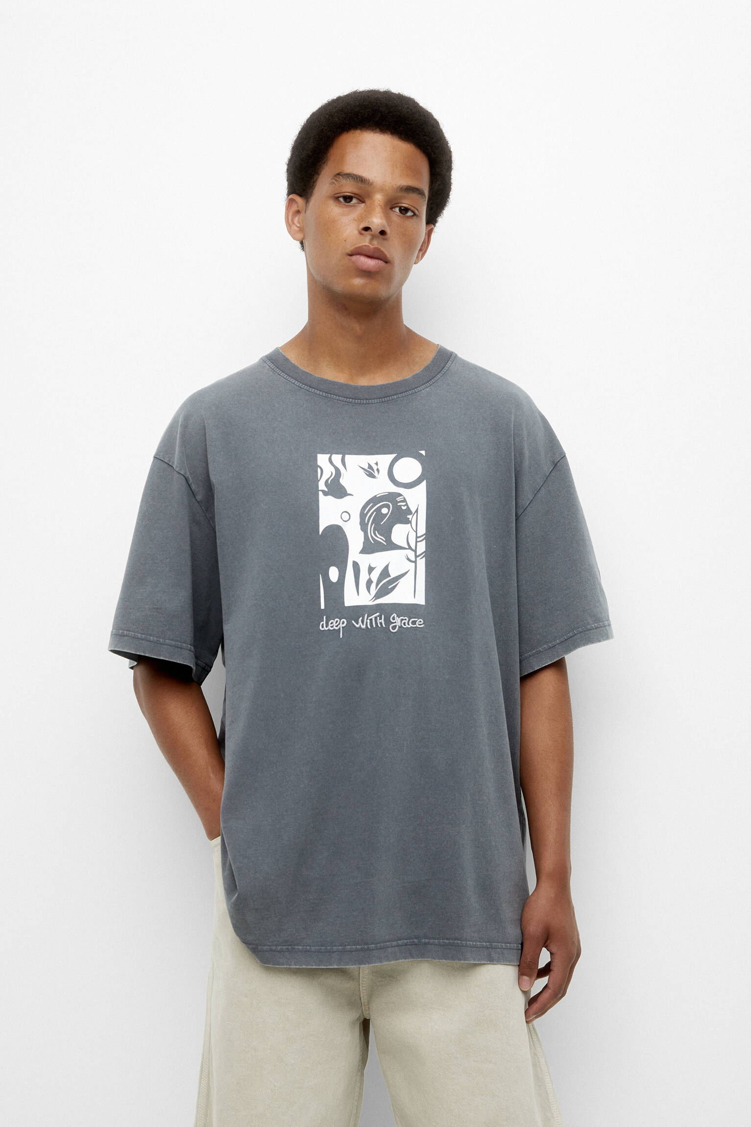 CAMISETA COM ESTAMPA 