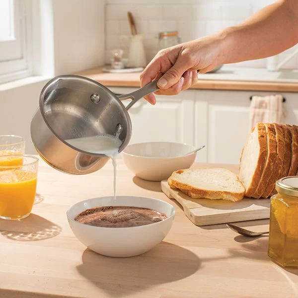 Lot petite casserole inox 12 cm et bol bain-marie inox 14 cm avec poig
