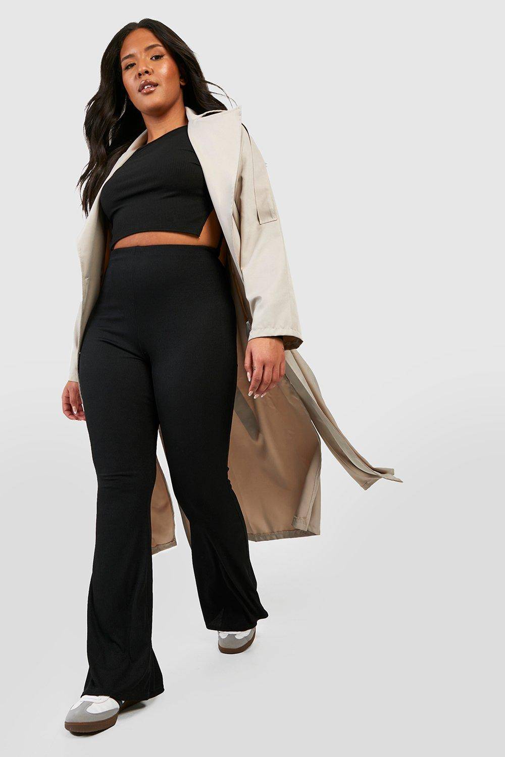 boohoo Boohoo Basics Plus Pantalon évasé taille haute à nervures