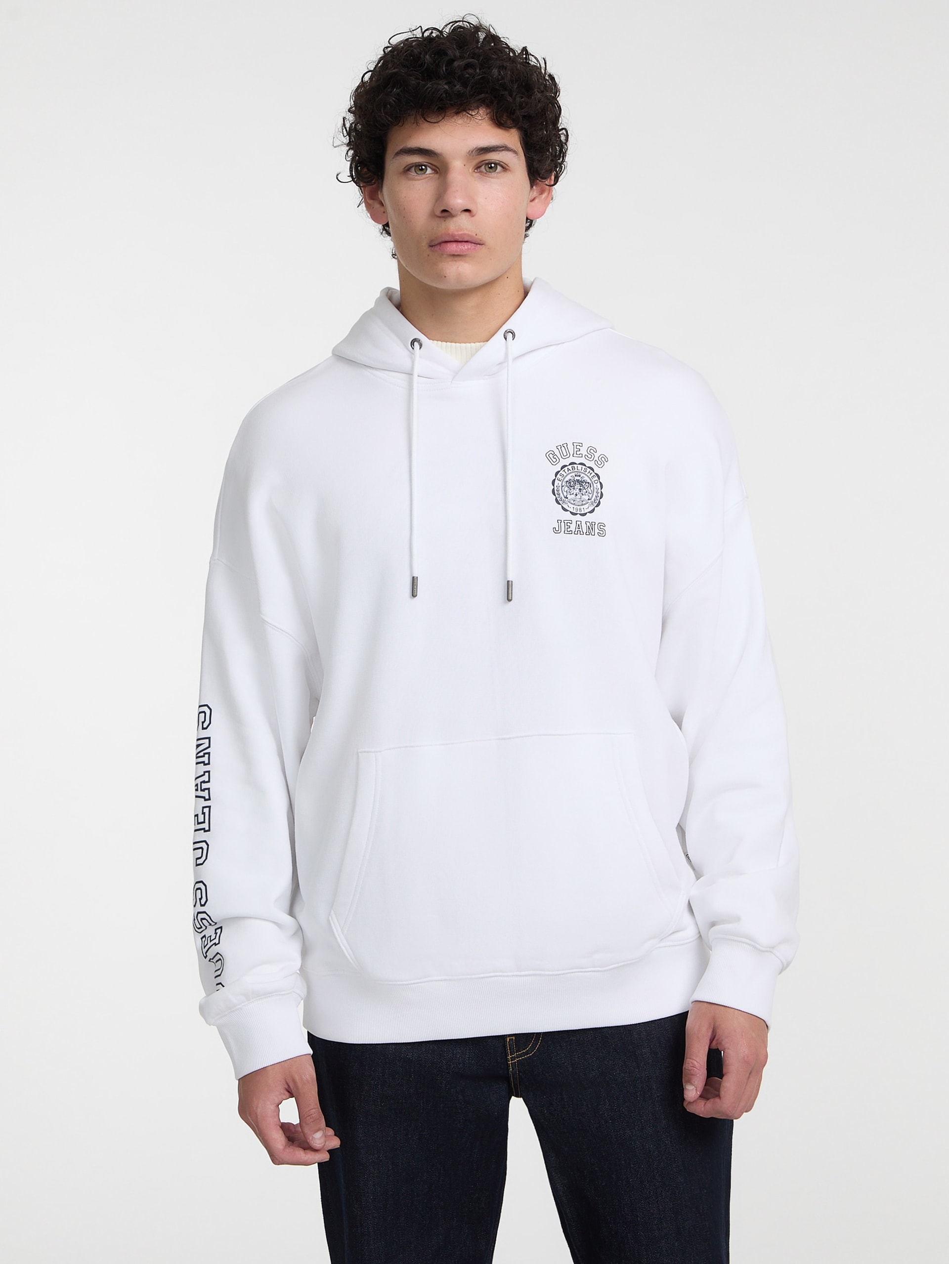 Suéter com capuz e logotipo