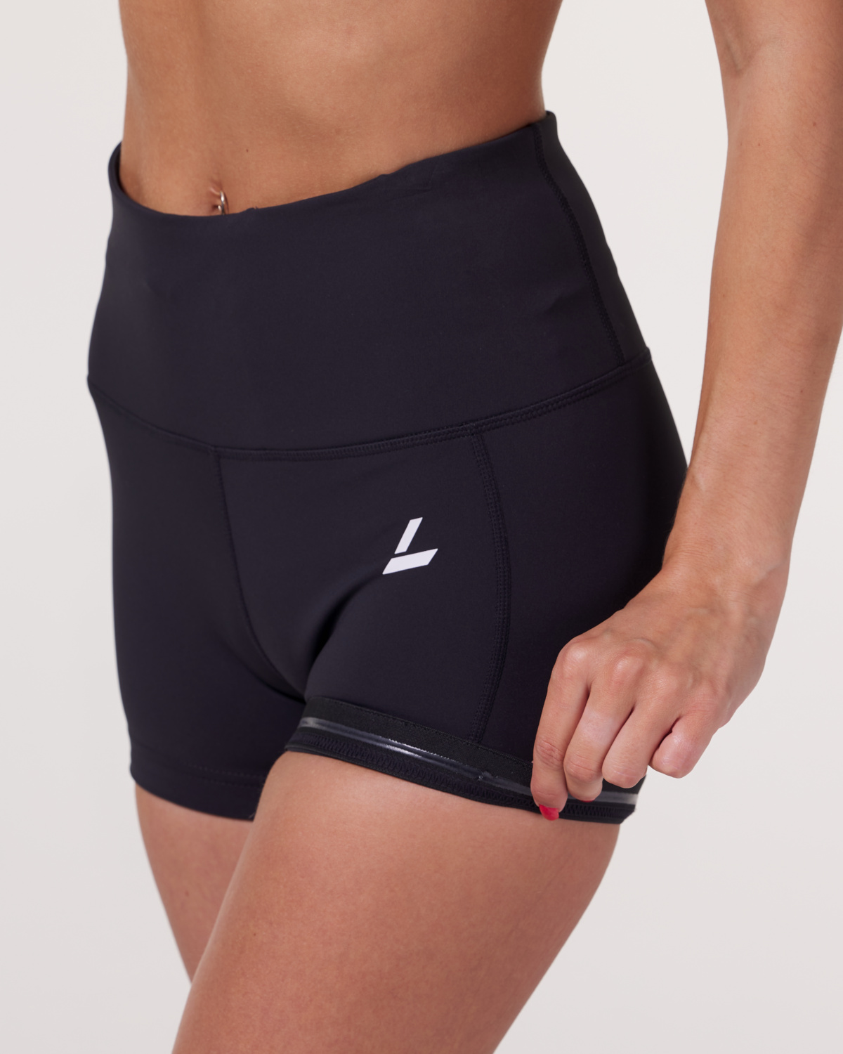LEVITY Magnify Scrunch Shorts 2.0 Black