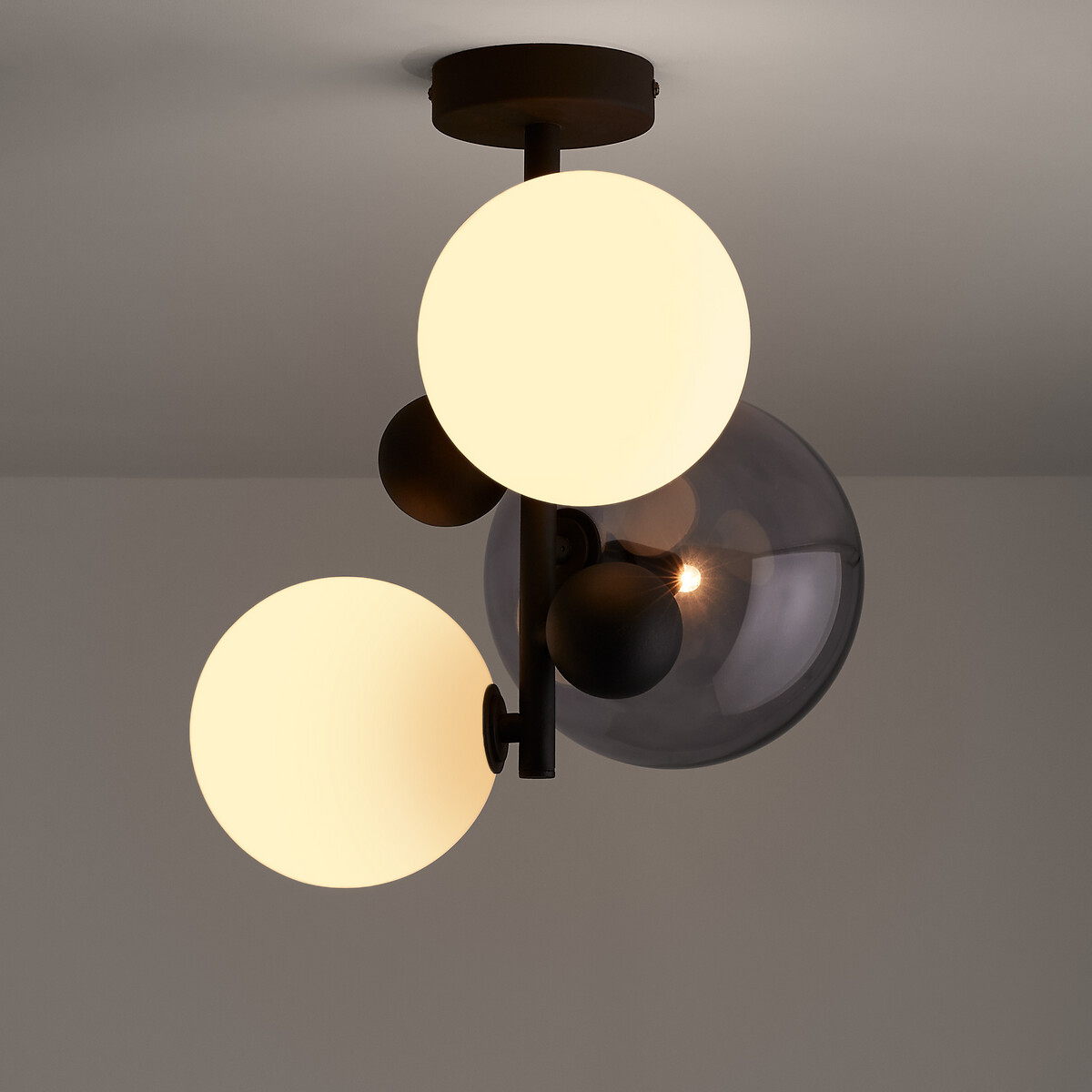 AM.PM<br>Luminária de teto em vidro fumê/metal, Bullesco