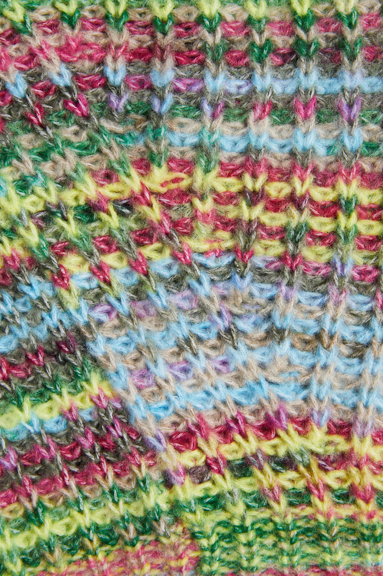 Suéter feminino multicolorido de tricô médio