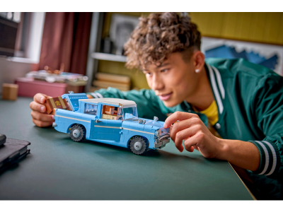 LEGO Betoverde vliegende Ford Anglia™ (76470)