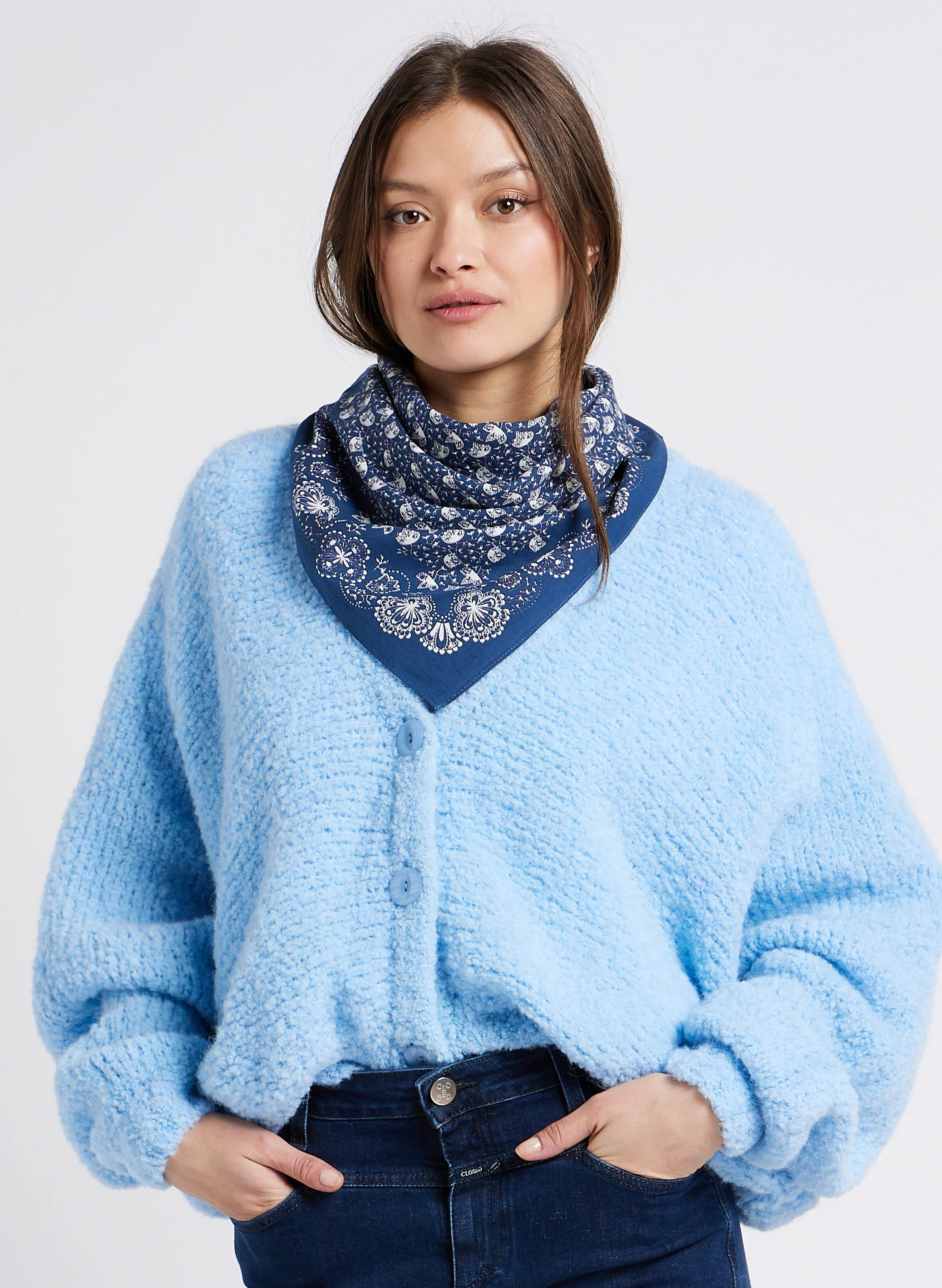 N°675 - Foulard à imprimé floral en coton | Bleu