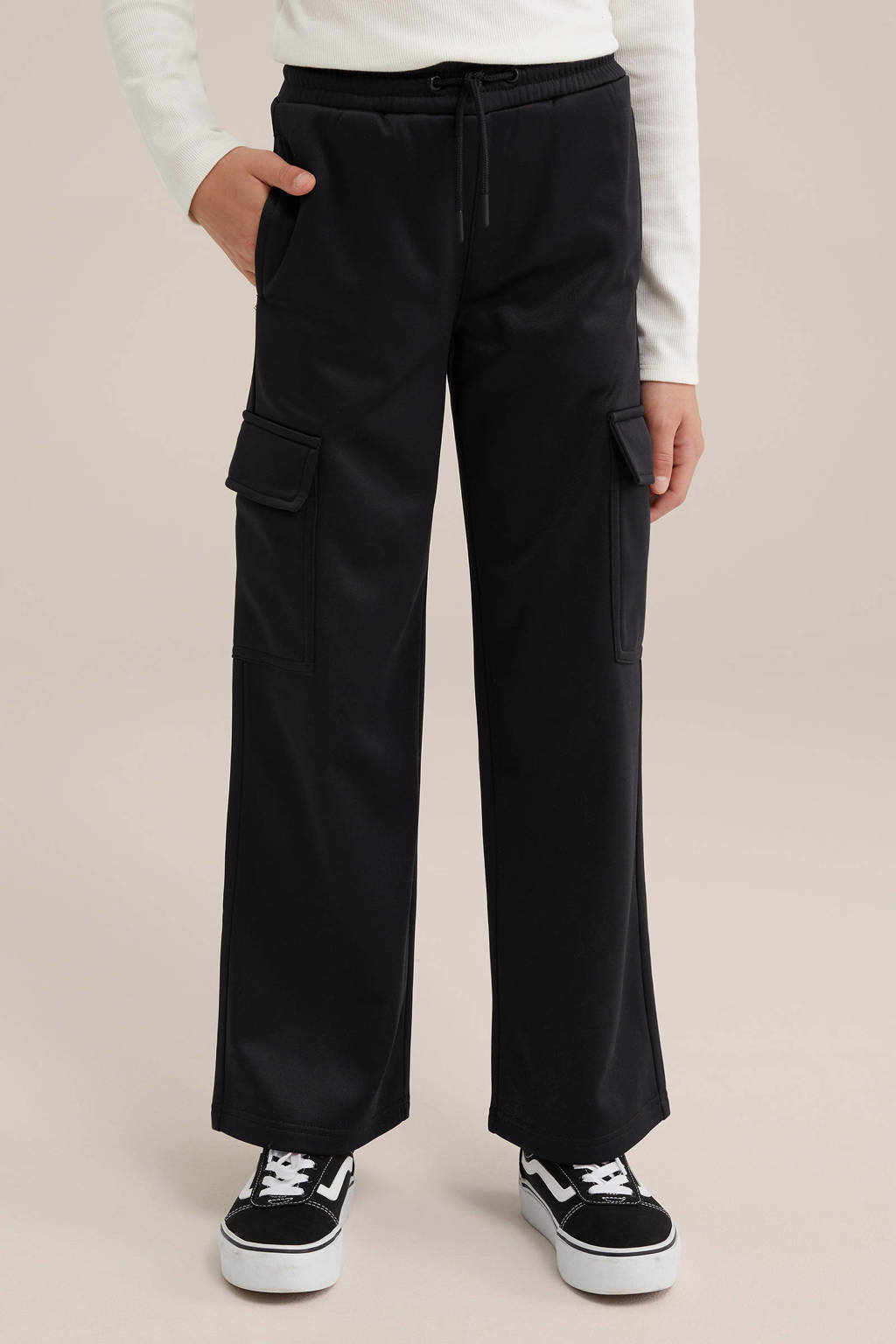 WE Fashion straight fit cargobroek zwart