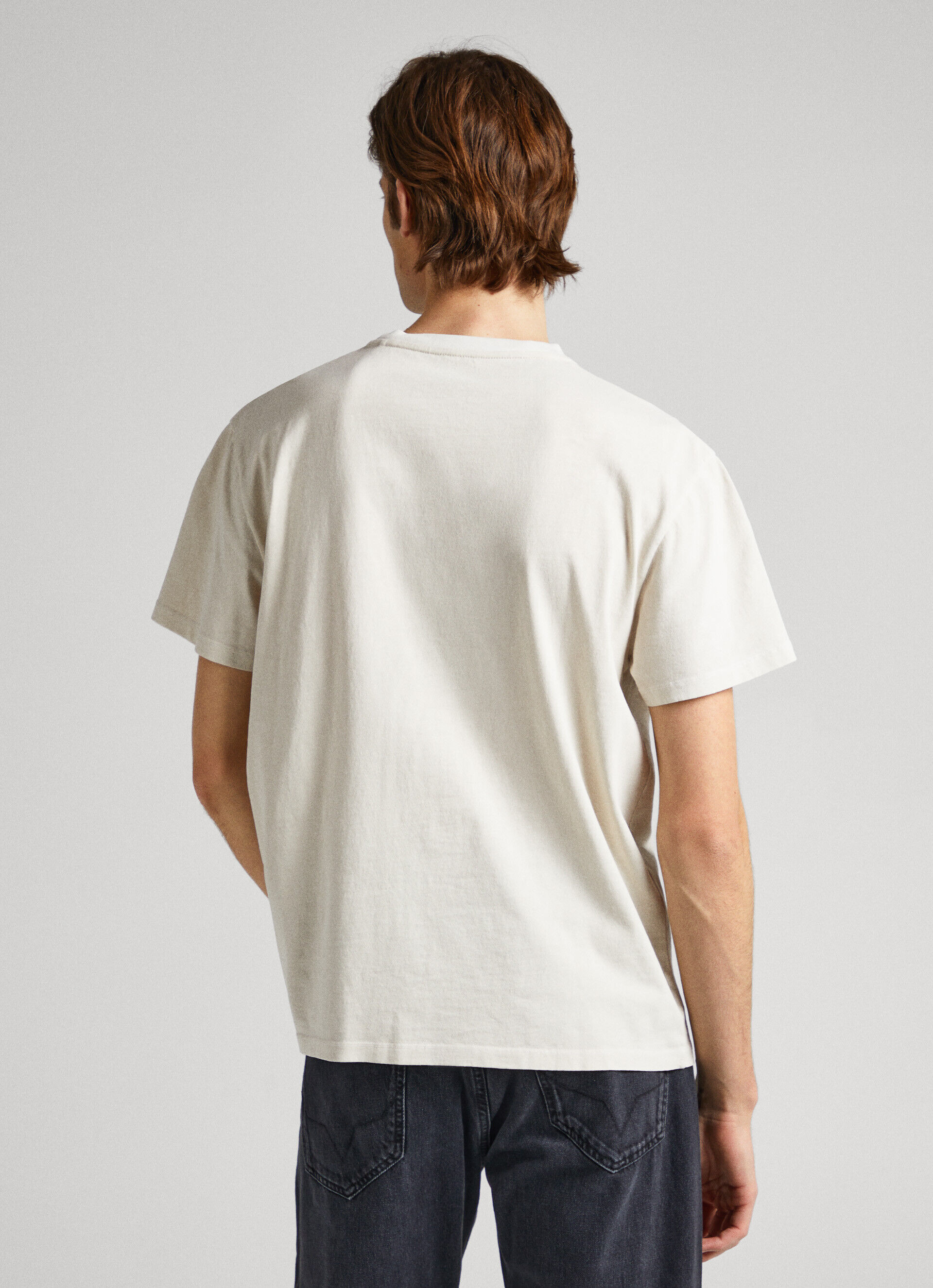 CAMISETA COM BOLSO FRONTAL - branco marfim