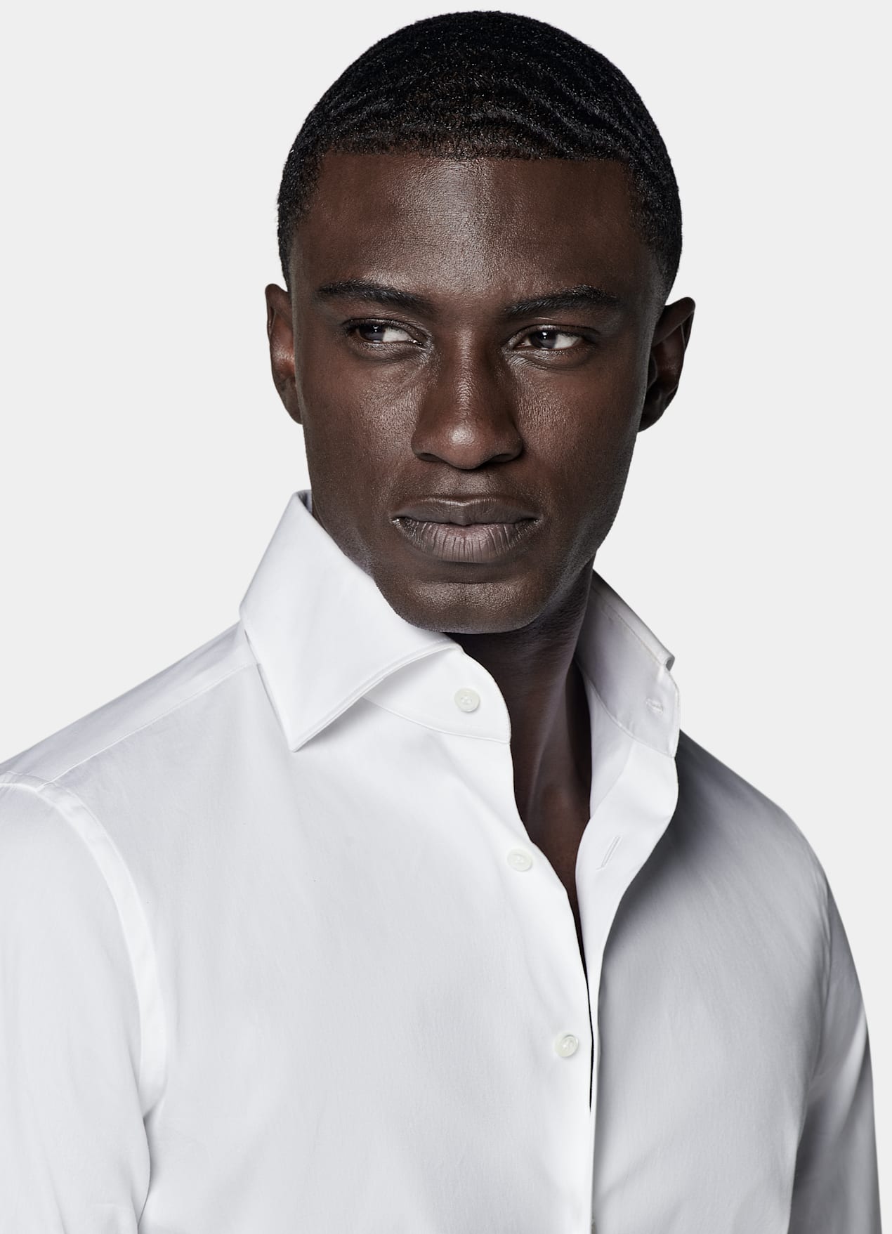 Chemise très ajustée en popeline blanche