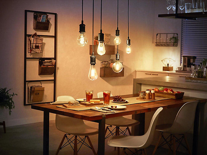 Ampoule LED connectée Philips Hue oblong IP20 E27 550lm 7W blanc chaud