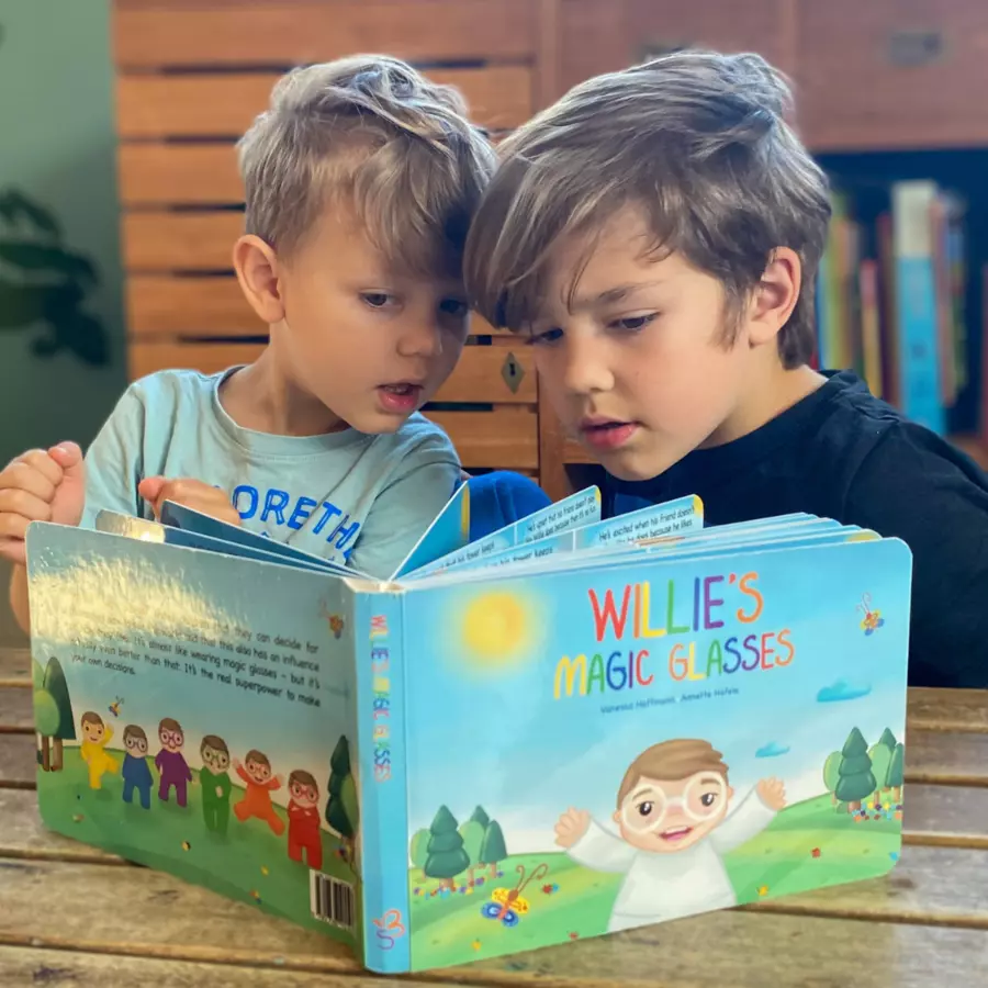 Schmetterline Buch: Willie´s Magic Glasses, Sprache: Englisch