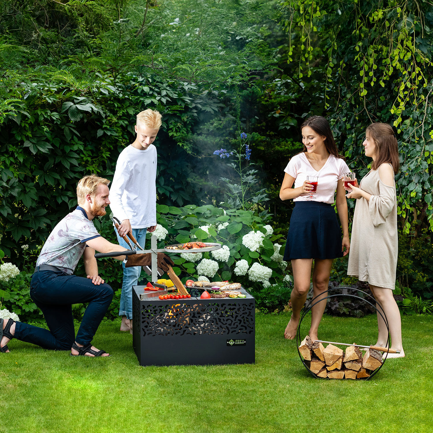 Feu du Jardin Gartenfeuer Carre
