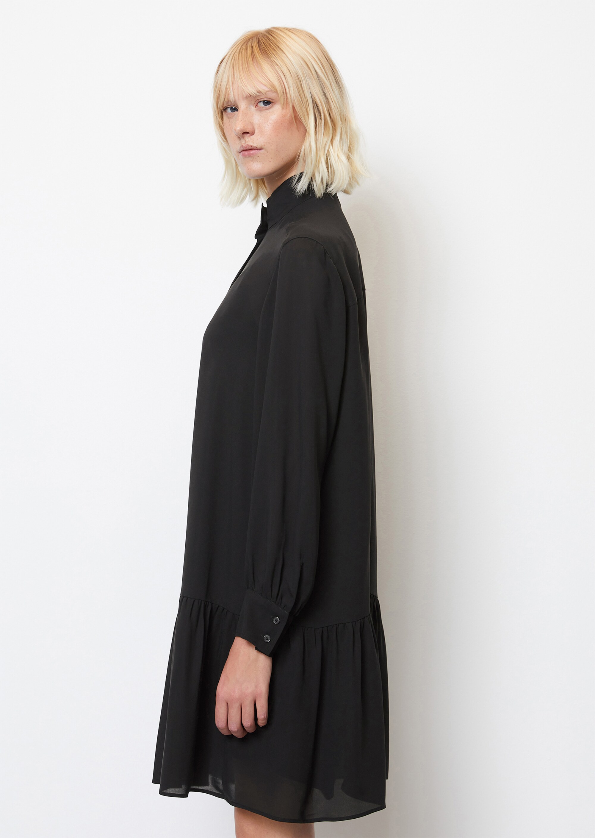 Kurzes A-Linien-Kleid looseaus Cupro-Viskose-Mix