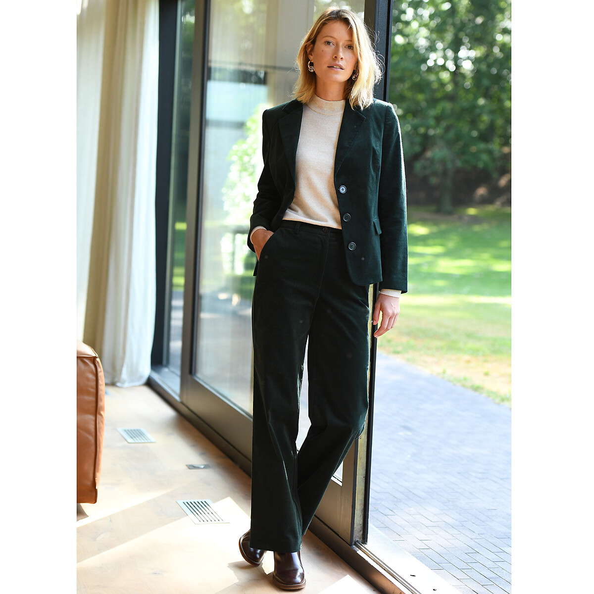 ANNE WEYBURN<br>Calças largas de veludo