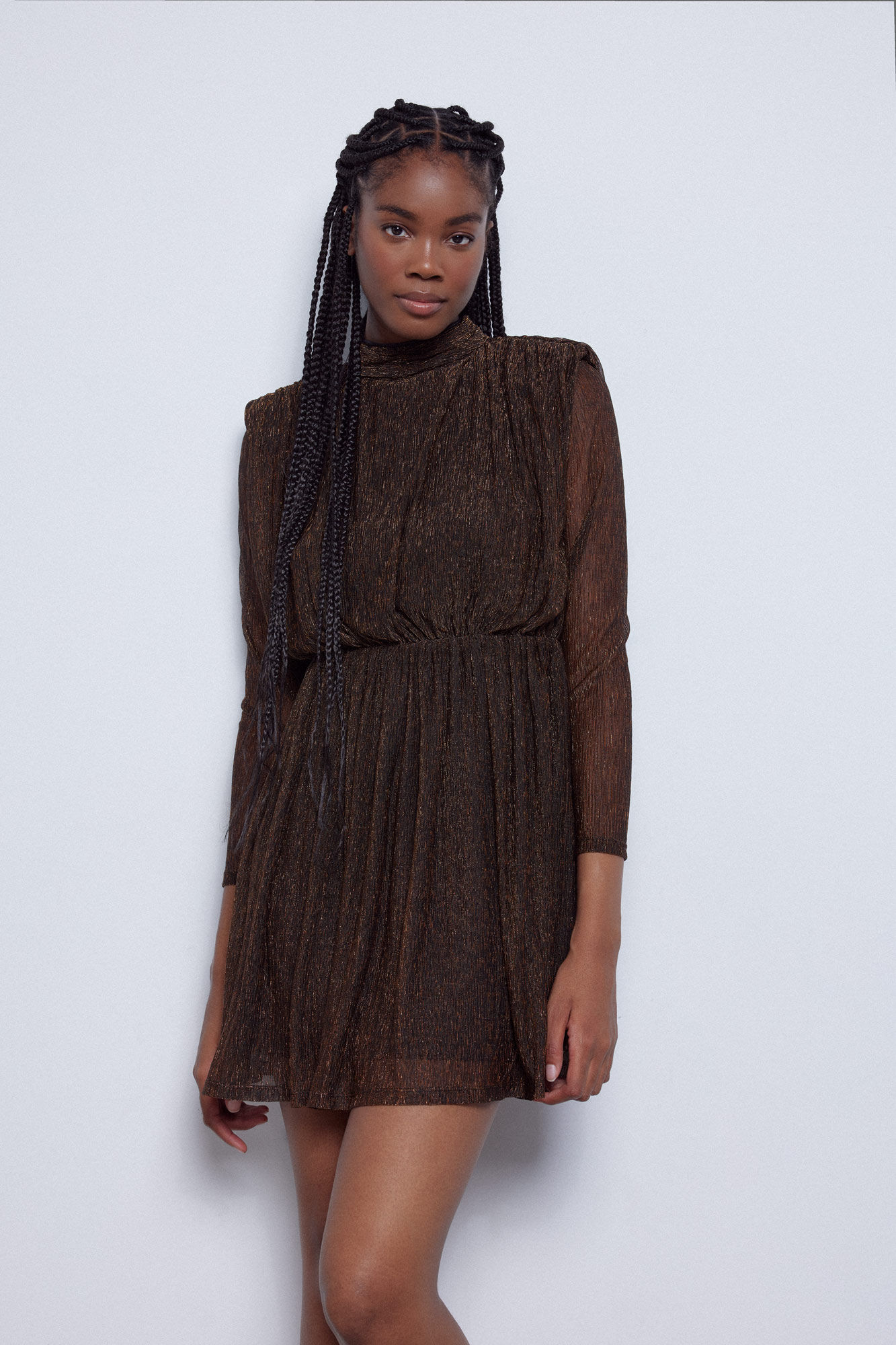 Vestido curto de tule com lurex