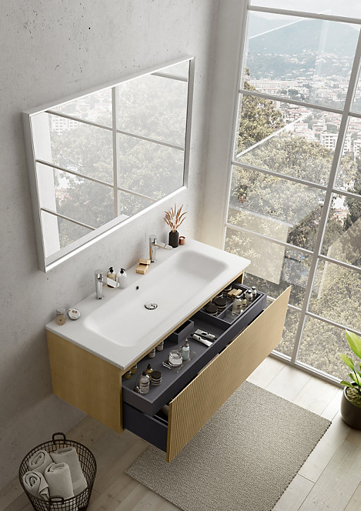 Meuble sous vasque à suspendre Pura placage chêne clair strié 120 cm + Plan vasque en résine blanc brillant
