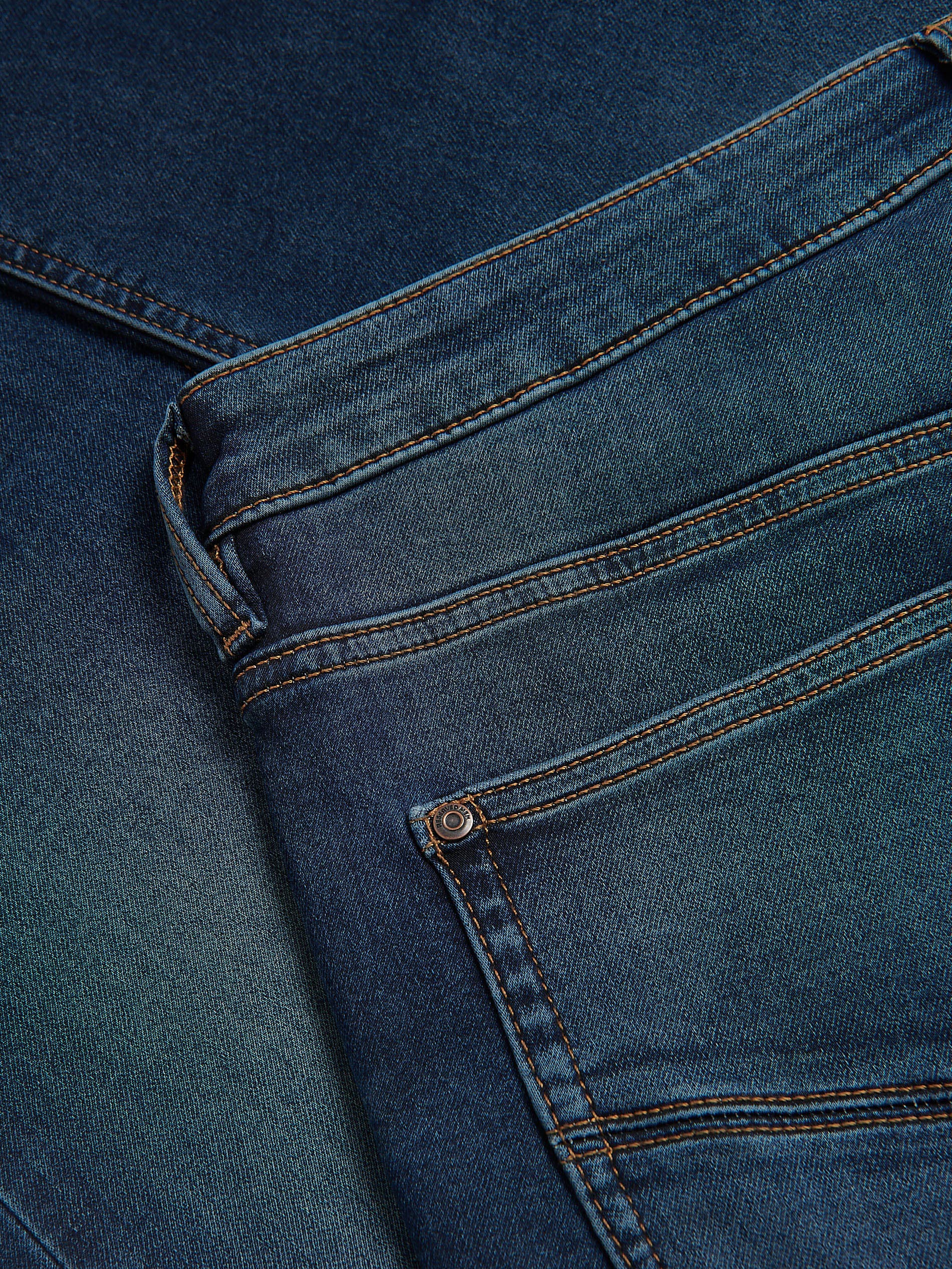 Jeans im Slim-Fit mit Wascheffekt