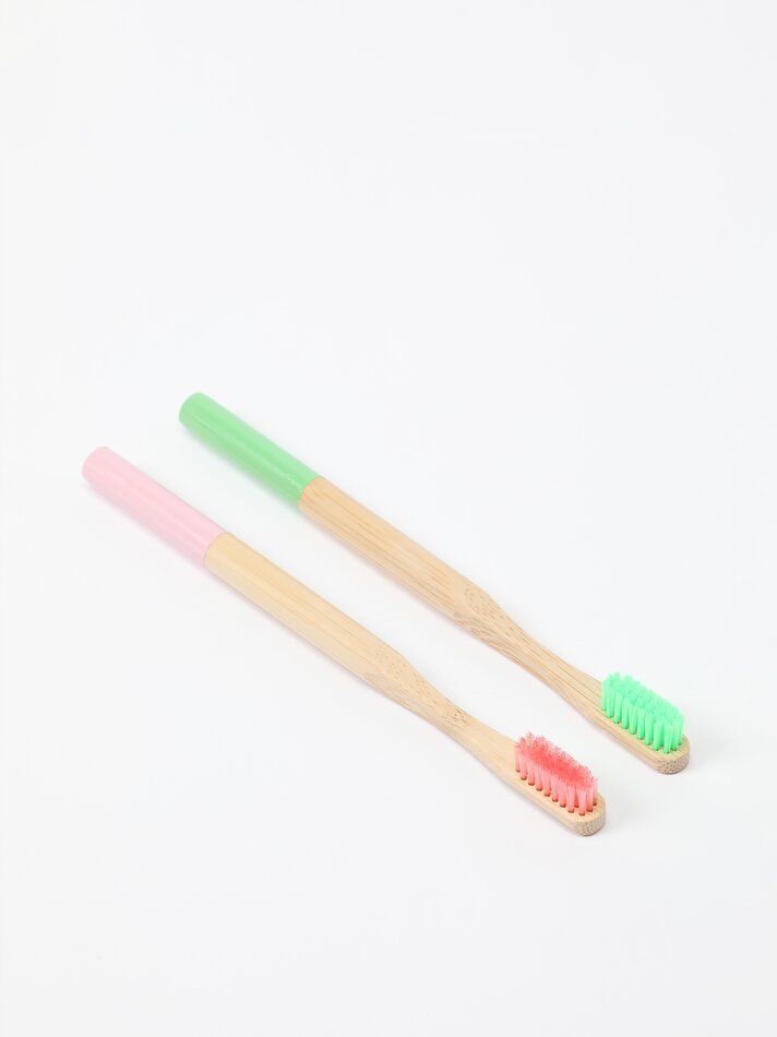 Conjunto de 2 escovas de dentes de bambu - Cores variadas