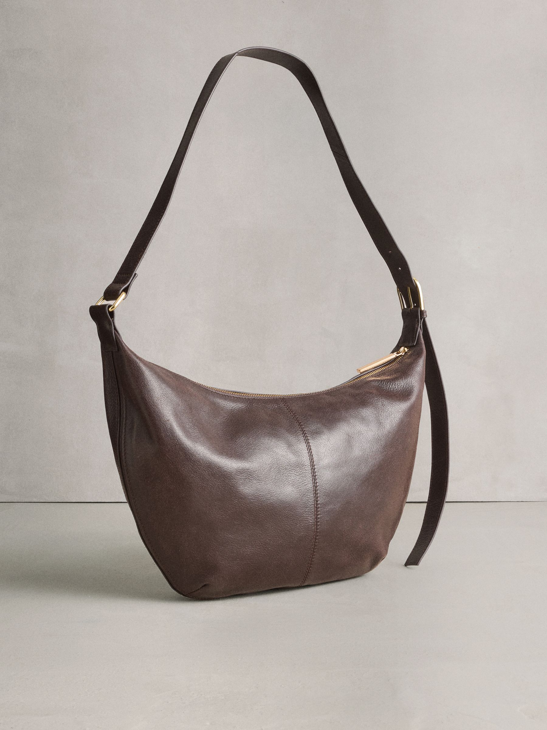 Chocoladebruin - N. Premium leren tas met hielbandje