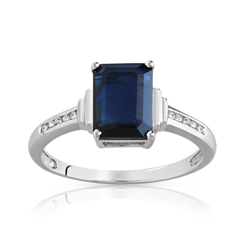 Bague or 750 blanc saphir rectangulaire et diamants
