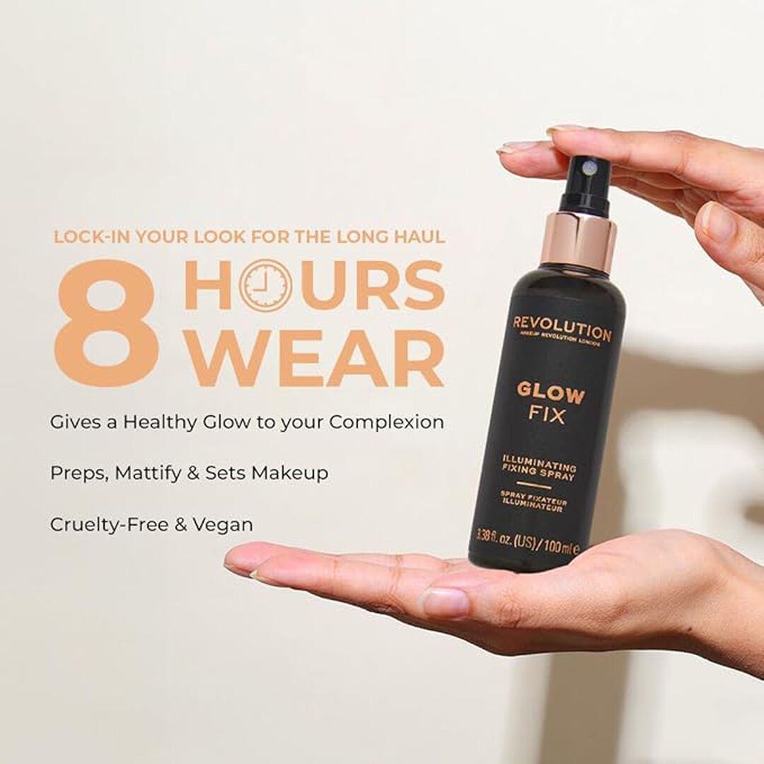 REVOLUTION  Glow Fix Illuminating Fixing Spray - 100ml