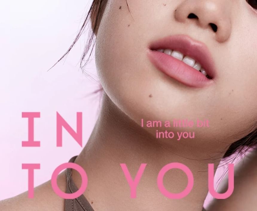 INTO YOU - Lucht Blush Kussen (1-2)