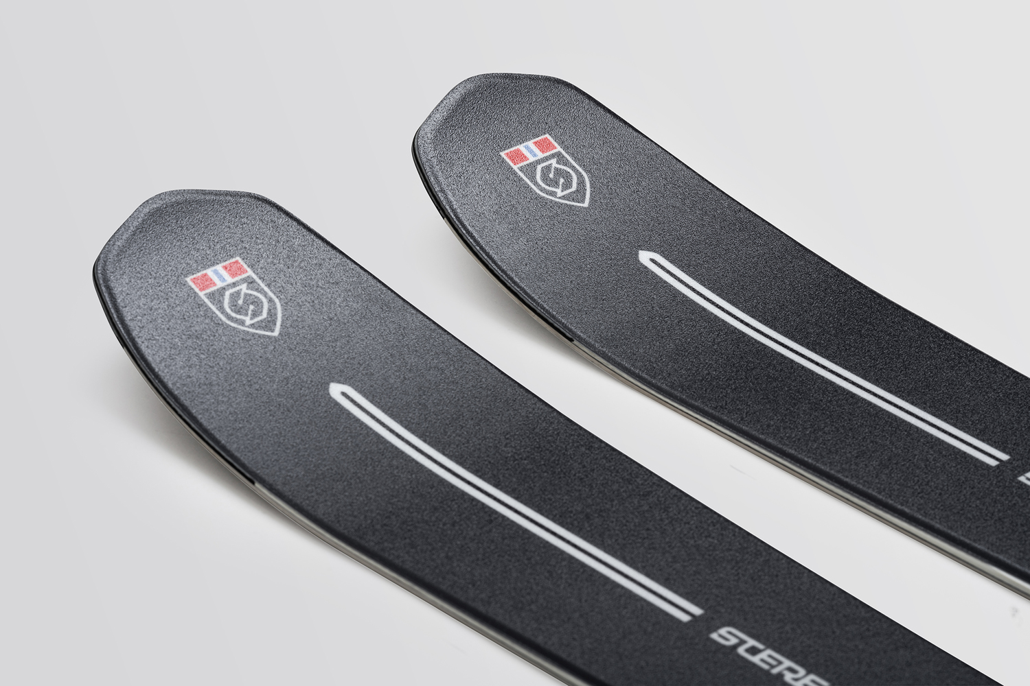 Piste V3 Dark Grey